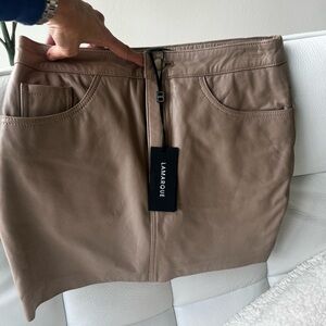 Lamarque leather skirt, size 2, Brand new with tags